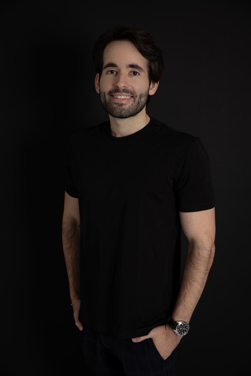 Dr. Matheus T. Busnardo